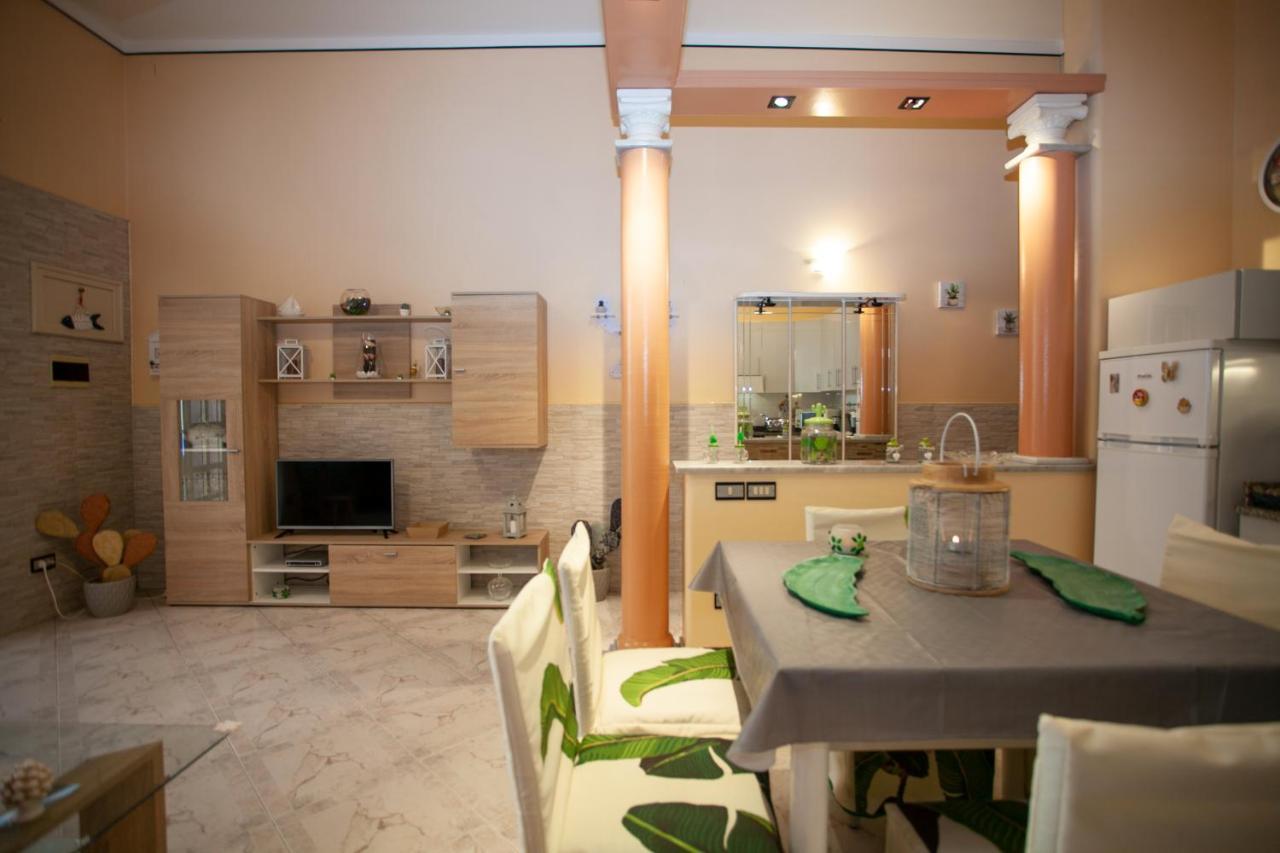 Casa Rosamaria Apartamento Giardini Naxos Exterior foto